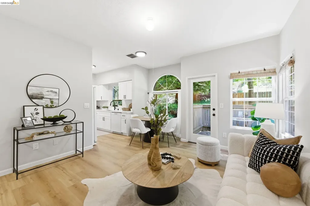 605 Forest Run Hercules CA 94547