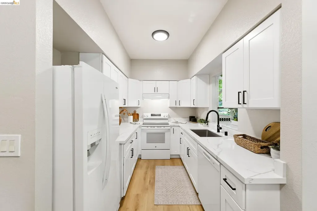605 Forest Run Hercules CA 94547