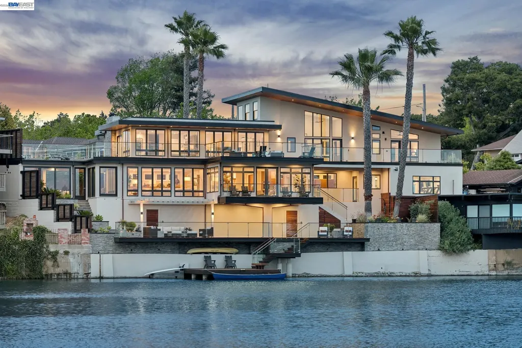 Alameda CA, 1235 Hawthorne Street