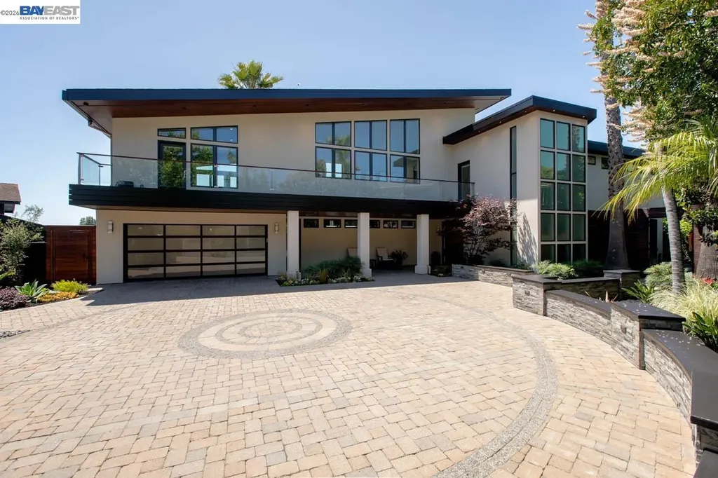 1235 Hawthorne Street Alameda CA 94501