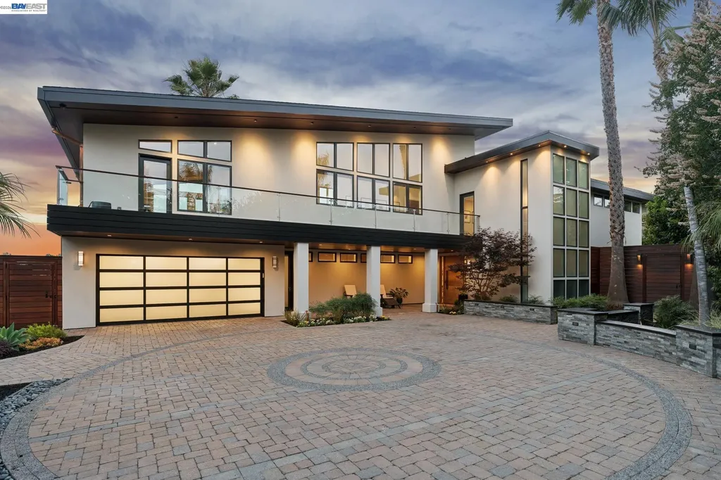1235 Hawthorne Street Alameda CA 94501