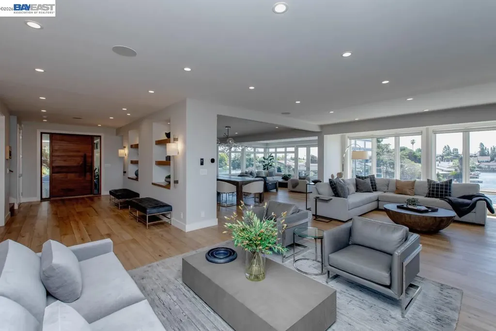 1235 Hawthorne Street Alameda CA 94501