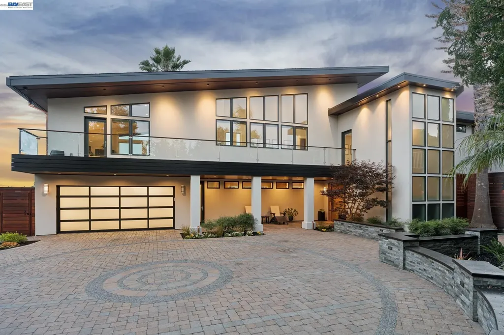 1235 Hawthorne Street Alameda CA 94501