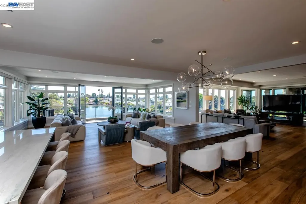 1235 Hawthorne Street Alameda CA 94501