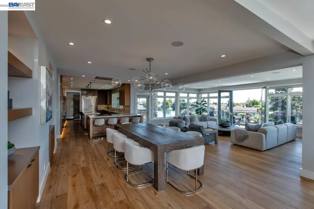 1235 Hawthorne Street Alameda CA 94501