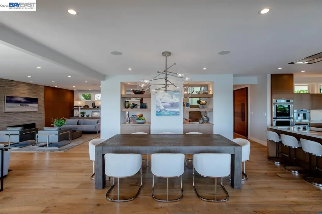 1235 Hawthorne Street Alameda CA 94501