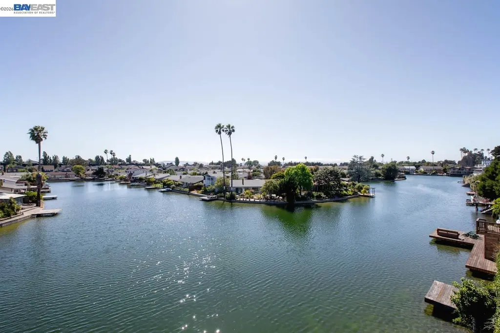 1235 Hawthorne Street Alameda CA 94501