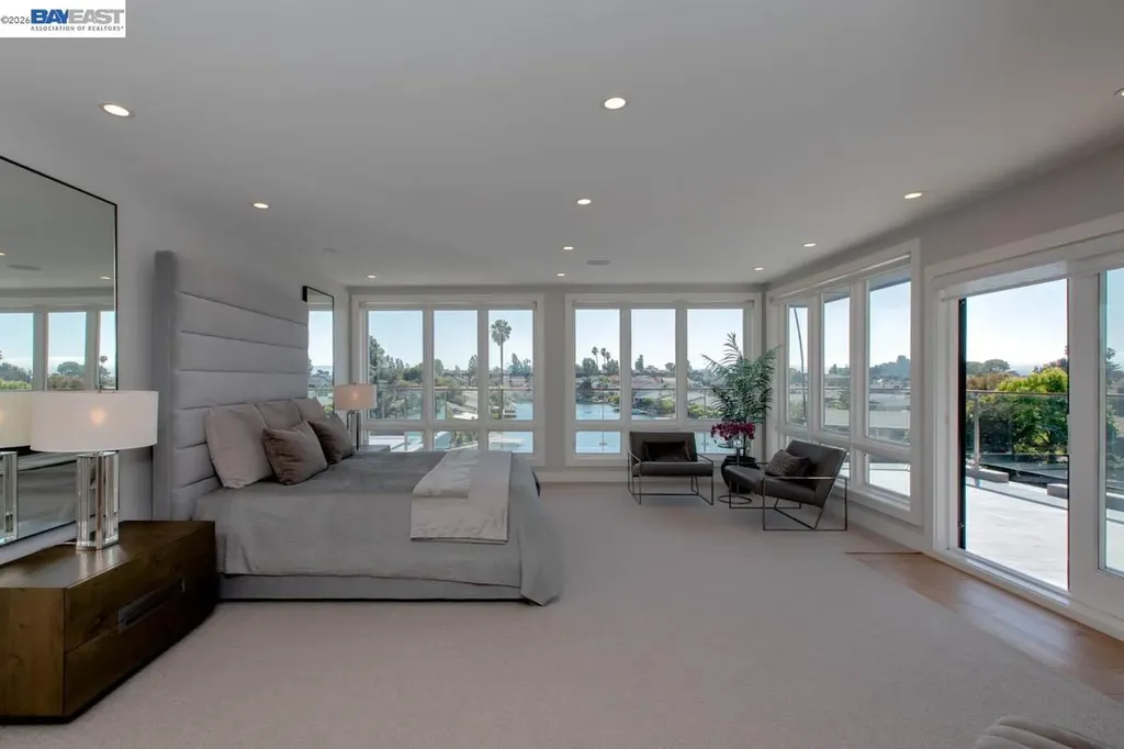 1235 Hawthorne Street Alameda CA 94501
