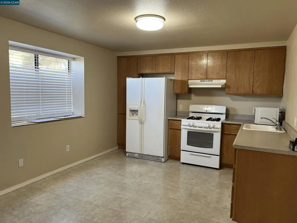 1324 Francis Street Crockett CA 94525