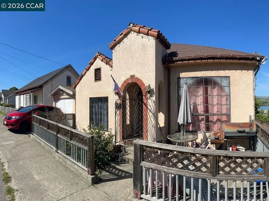 1324 Francis Street Crockett CA 94525
