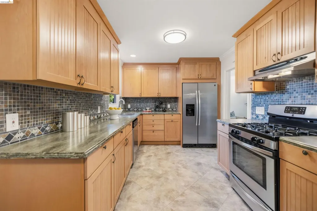 8108 Greenly Drive Oakland CA 94605