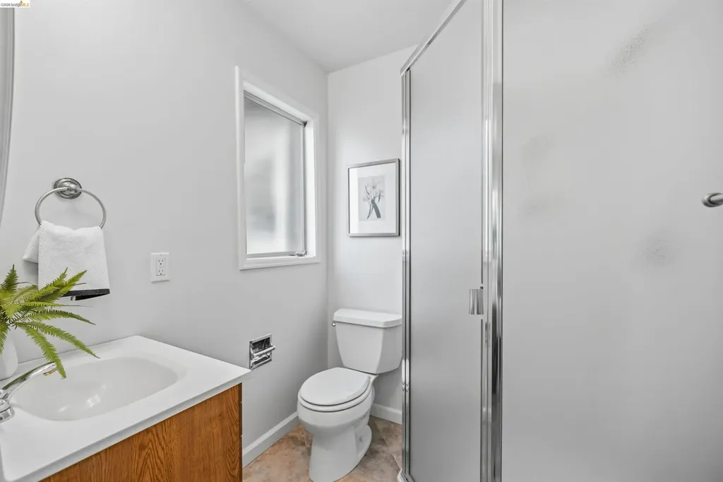 8108 Greenly Drive Oakland CA 94605