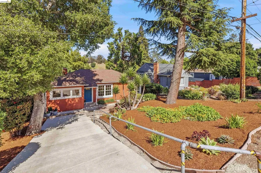 8108 Greenly Drive Oakland CA 94605