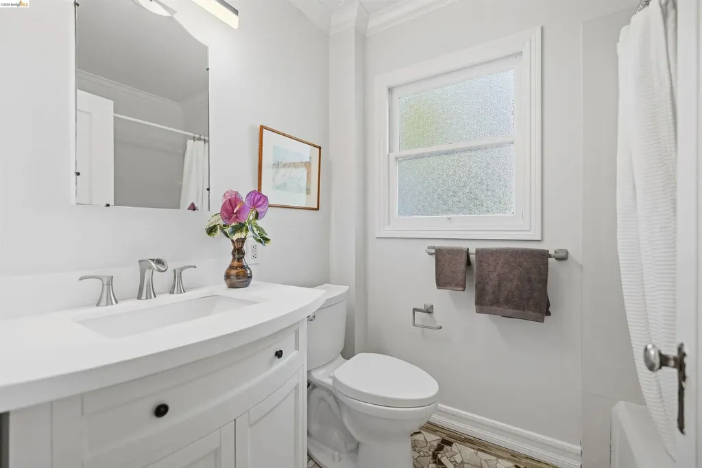 8108 Greenly Drive Oakland CA 94605