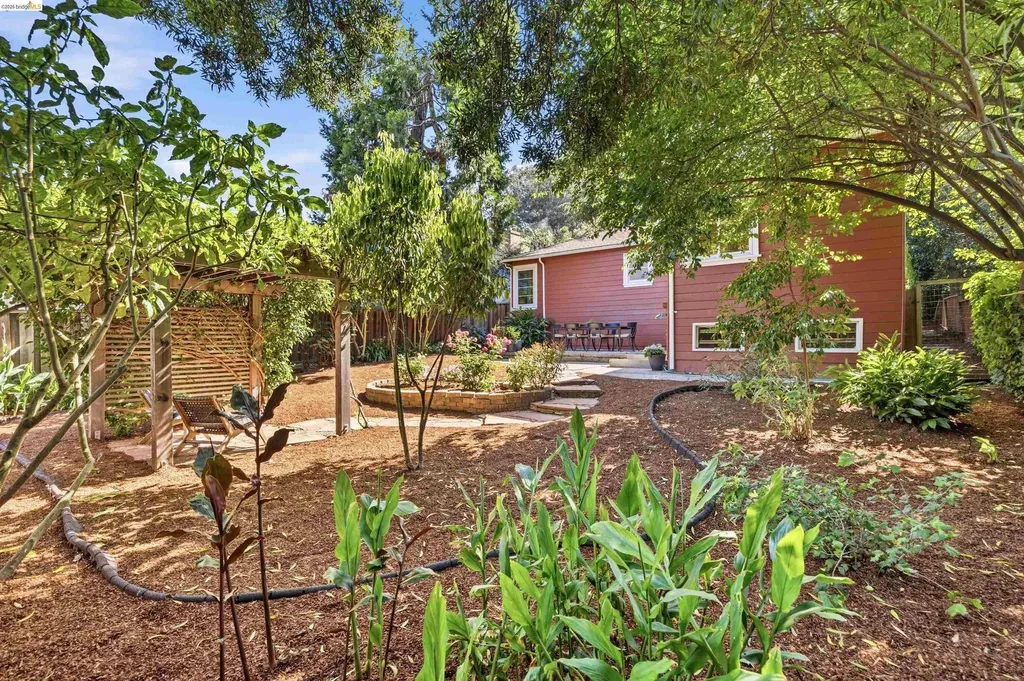 8108 Greenly Drive Oakland CA 94605