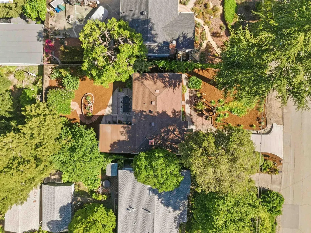 8108 Greenly Drive Oakland CA 94605