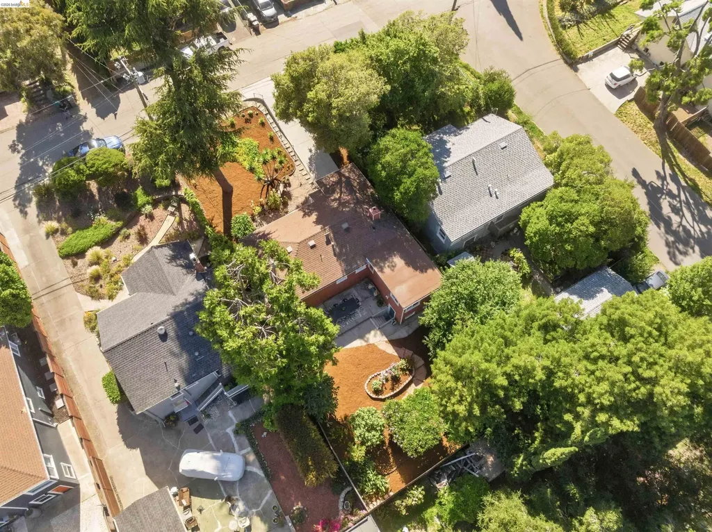 8108 Greenly Drive Oakland CA 94605