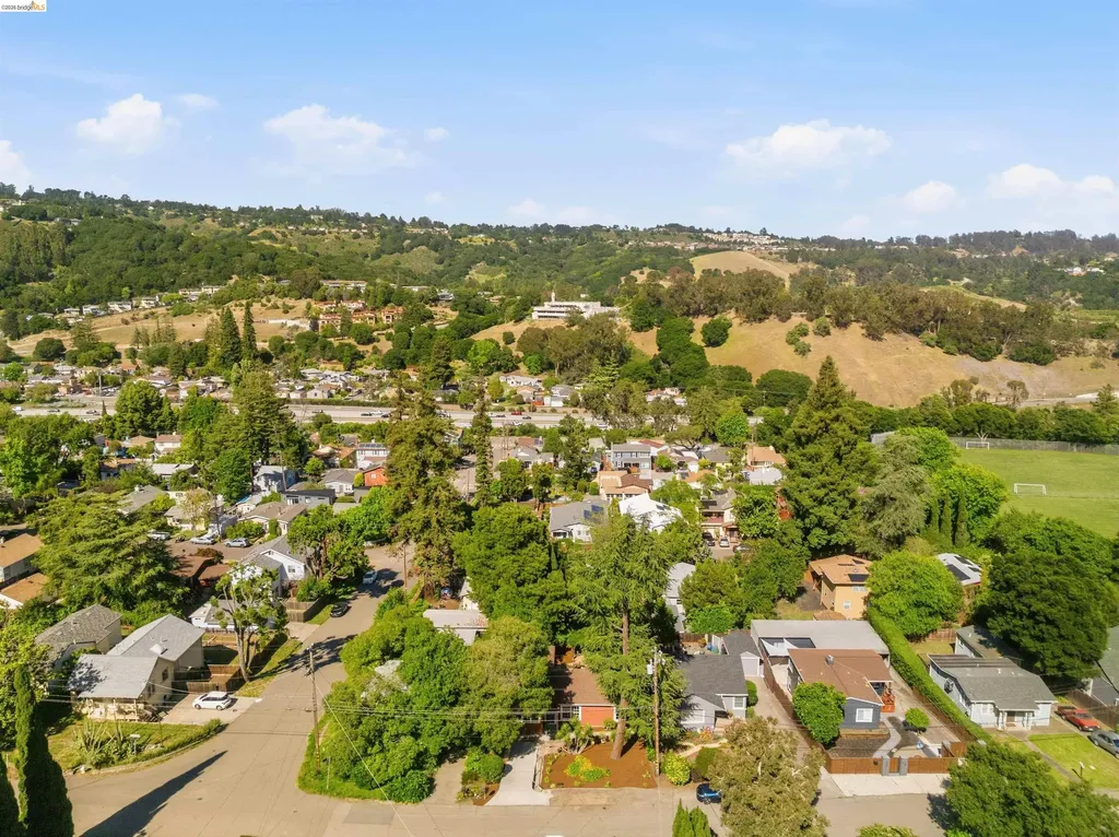 8108 Greenly Drive Oakland CA 94605
