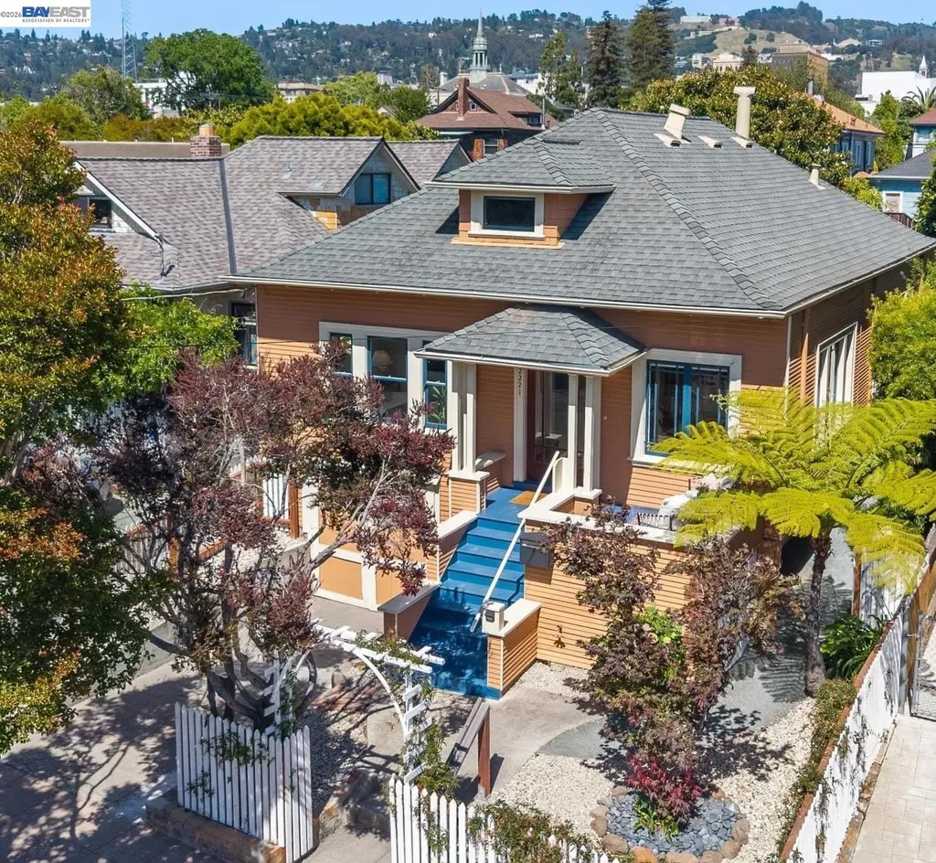 2221 Roosevelt Berkeley CA 94703