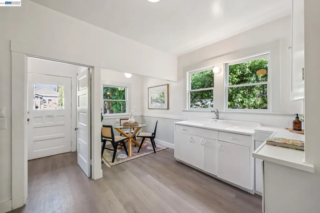 2221 Roosevelt Berkeley CA 94703