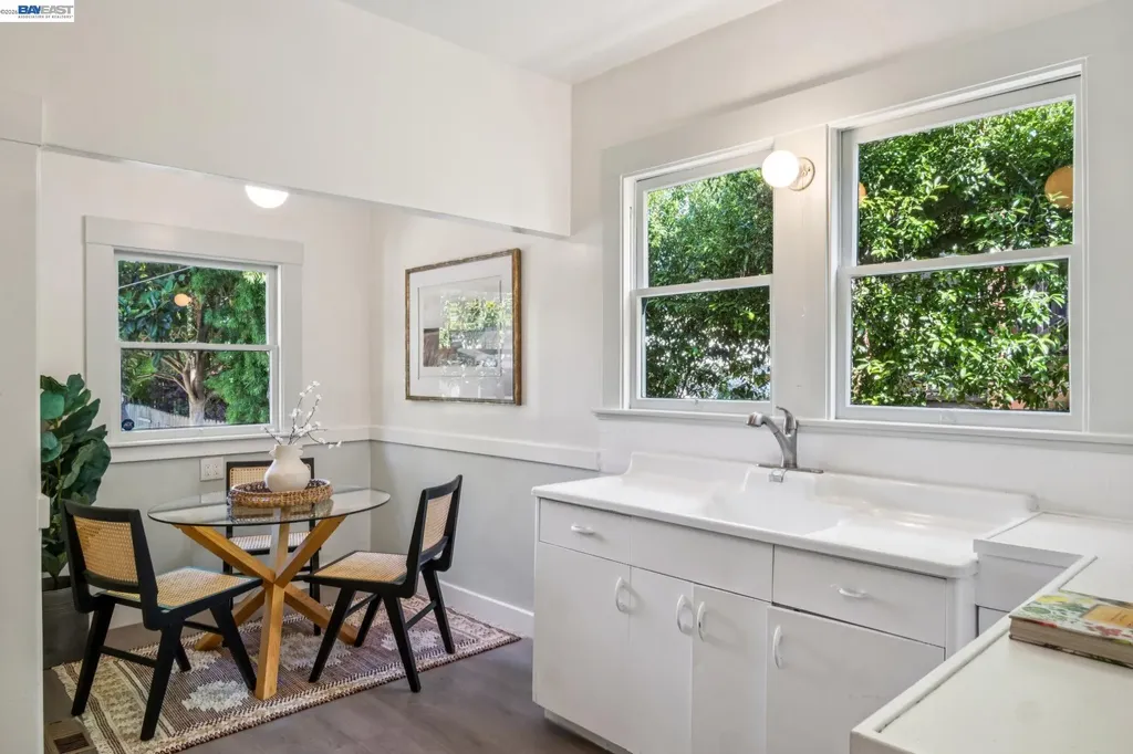 2221 Roosevelt Berkeley CA 94703