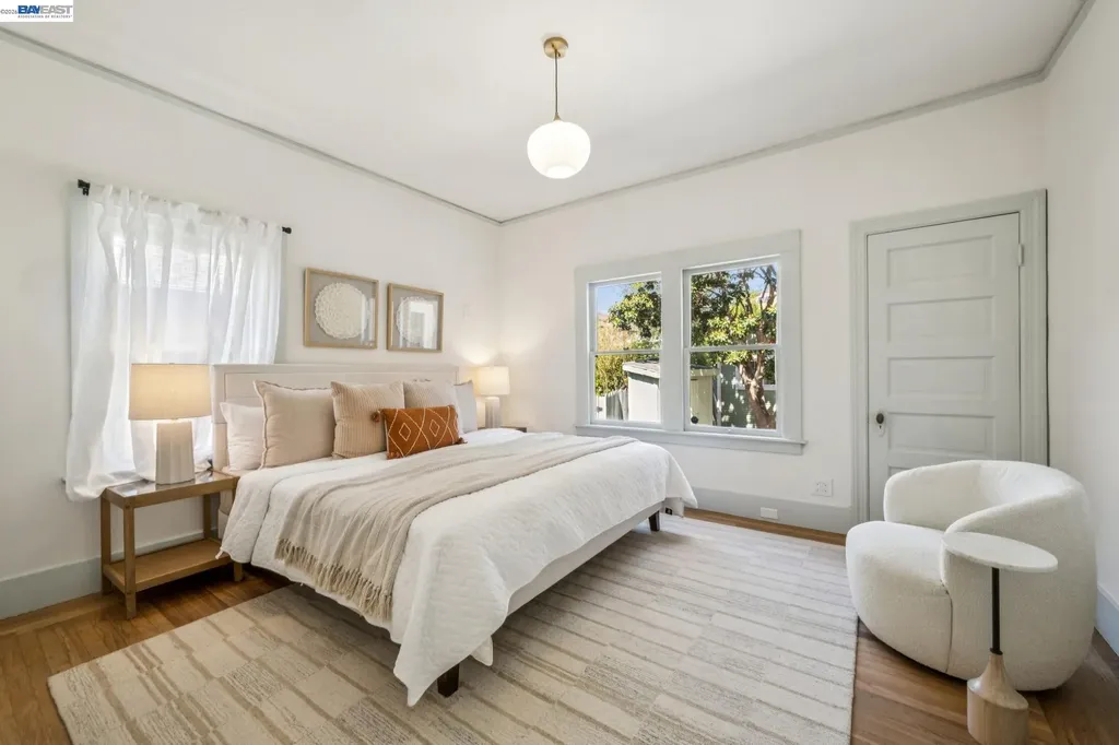 2221 Roosevelt Berkeley CA 94703