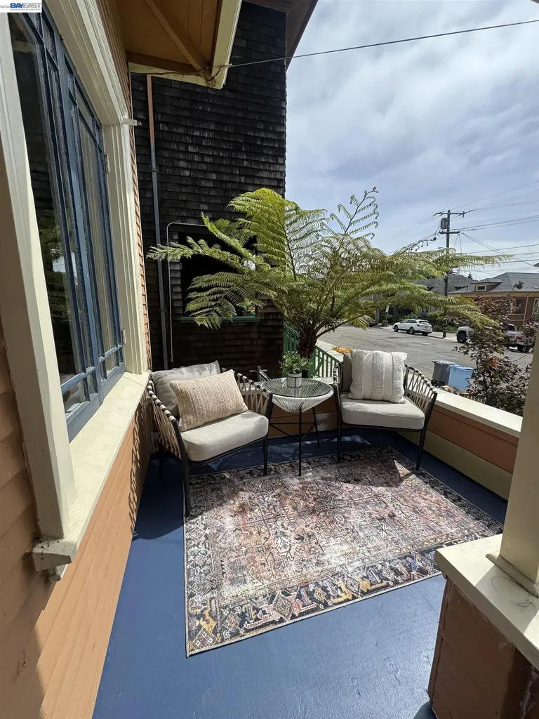 2221 Roosevelt Berkeley CA 94703