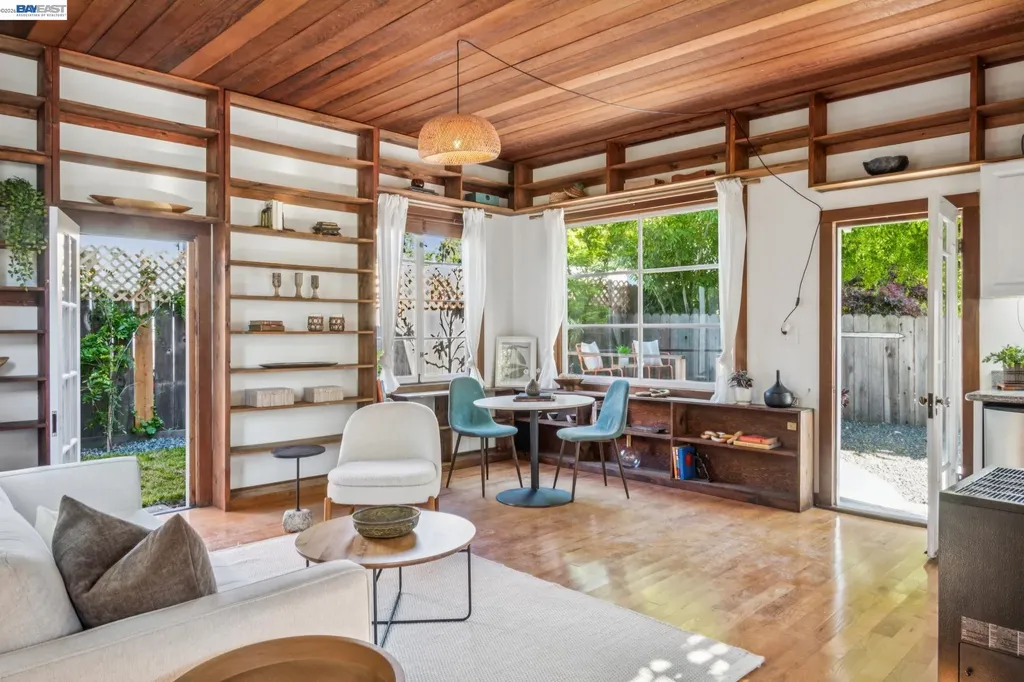 2221 Roosevelt Berkeley CA 94703