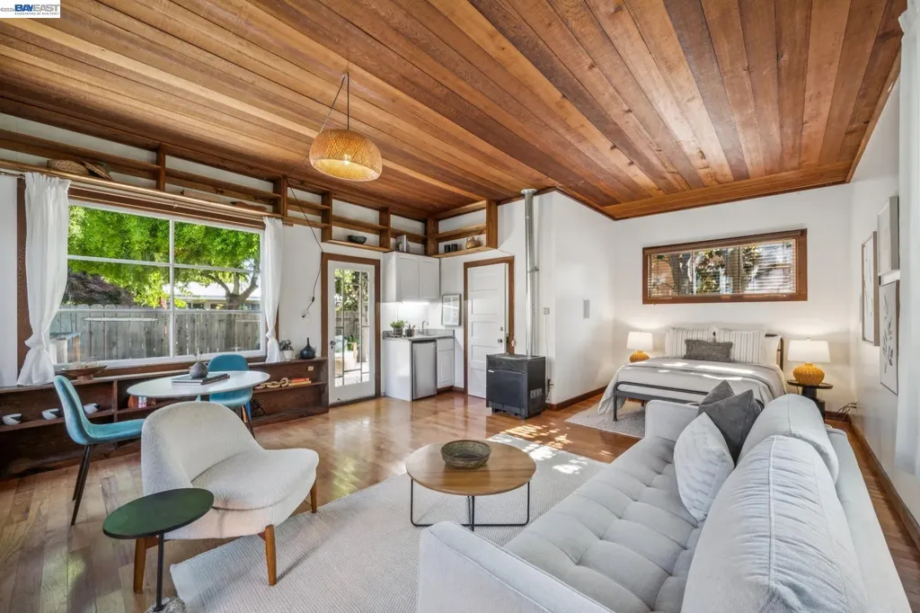 2221 Roosevelt Berkeley CA 94703
