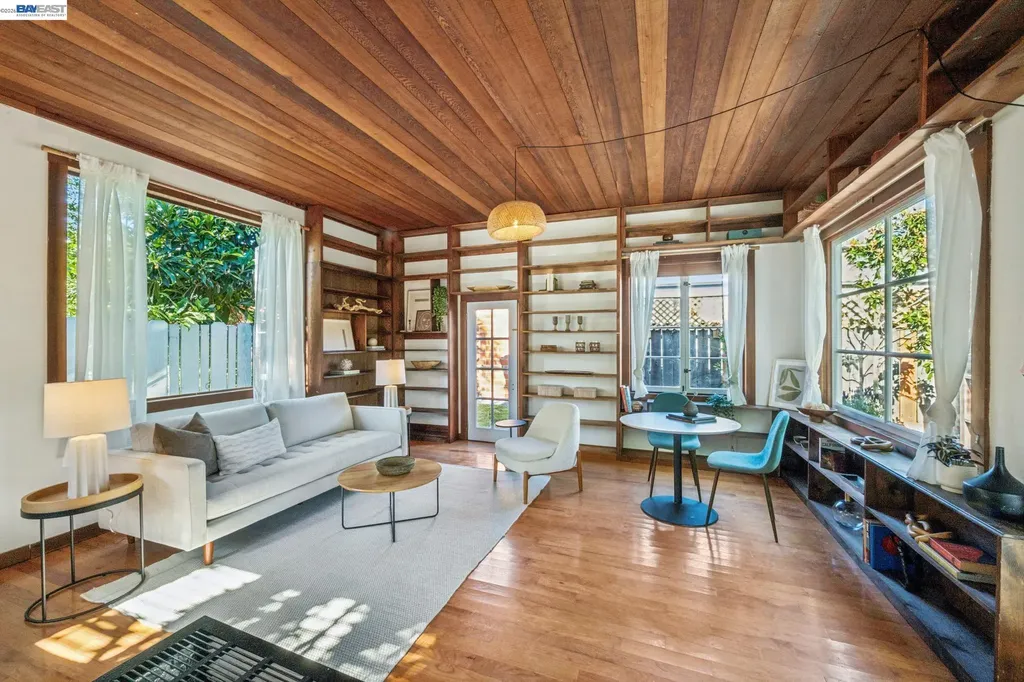 2221 Roosevelt Berkeley CA 94703