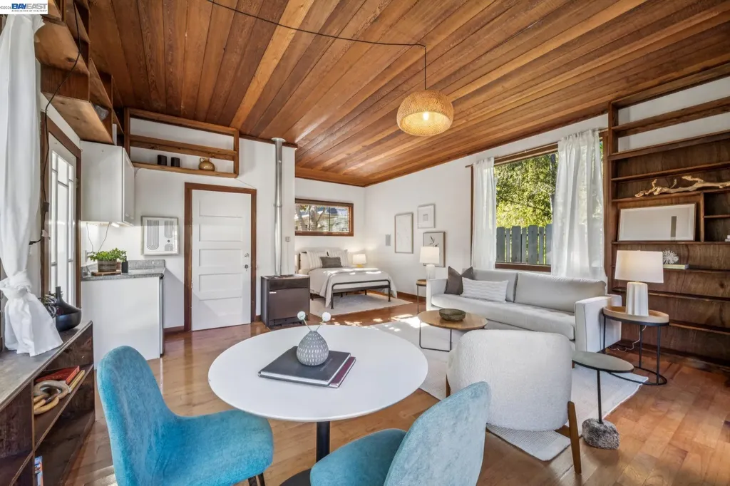 2221 Roosevelt Berkeley CA 94703