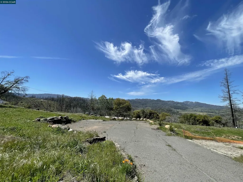 558 Community Hall Lane St. Helena CA 94574