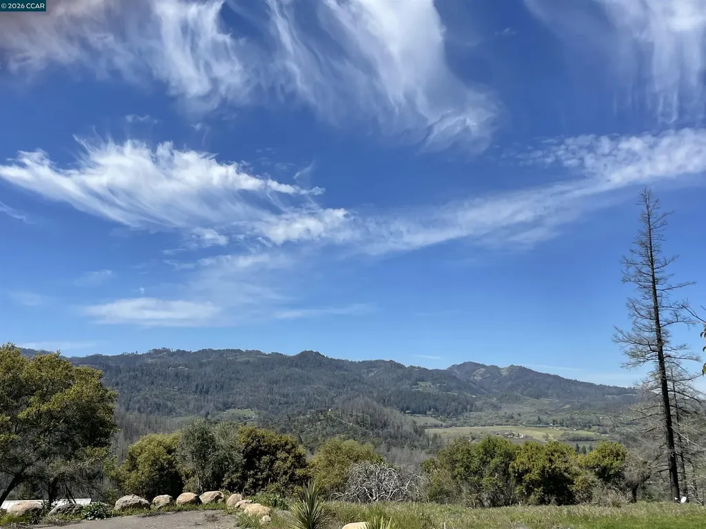 558 Community Hall Lane St. Helena CA 94574
