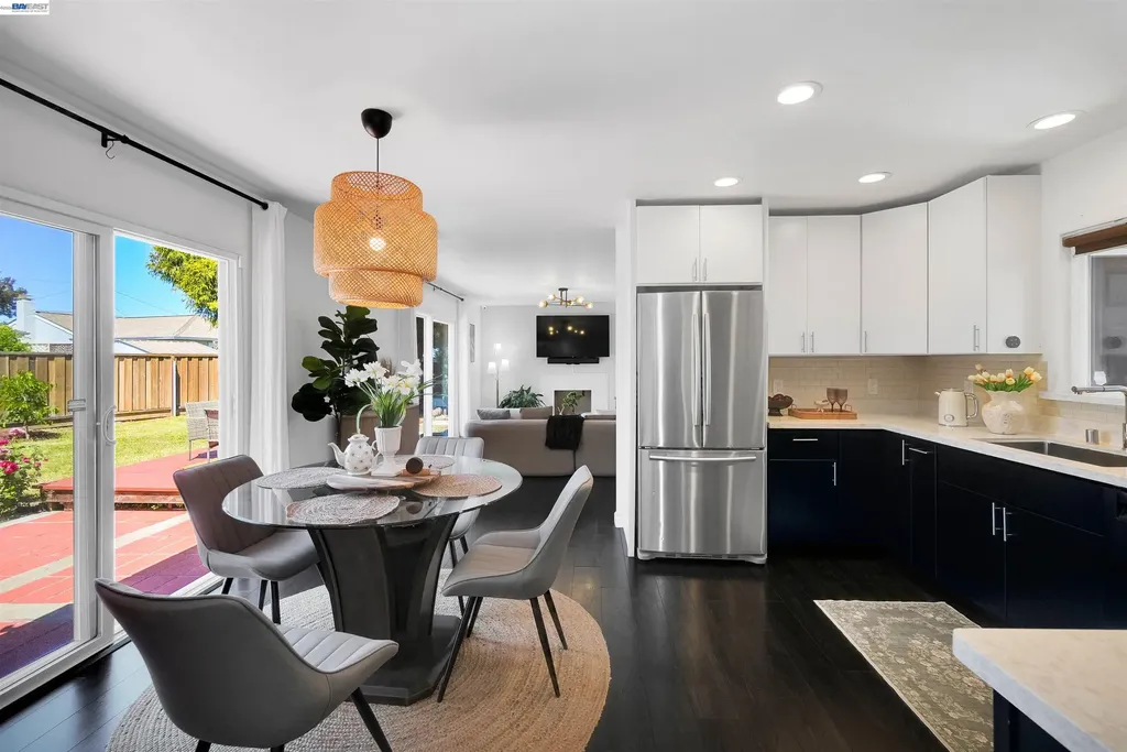 1341 Mcfarlane Lane Hayward CA 94544