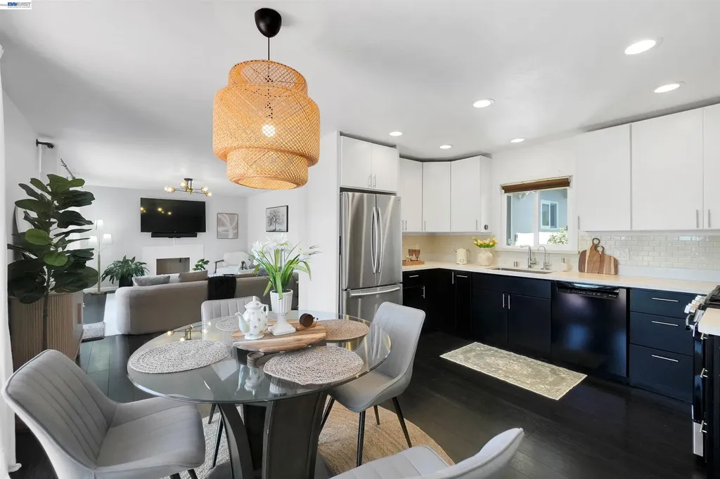 1341 Mcfarlane Lane Hayward CA 94544