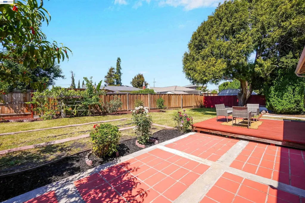 1341 Mcfarlane Lane Hayward CA 94544