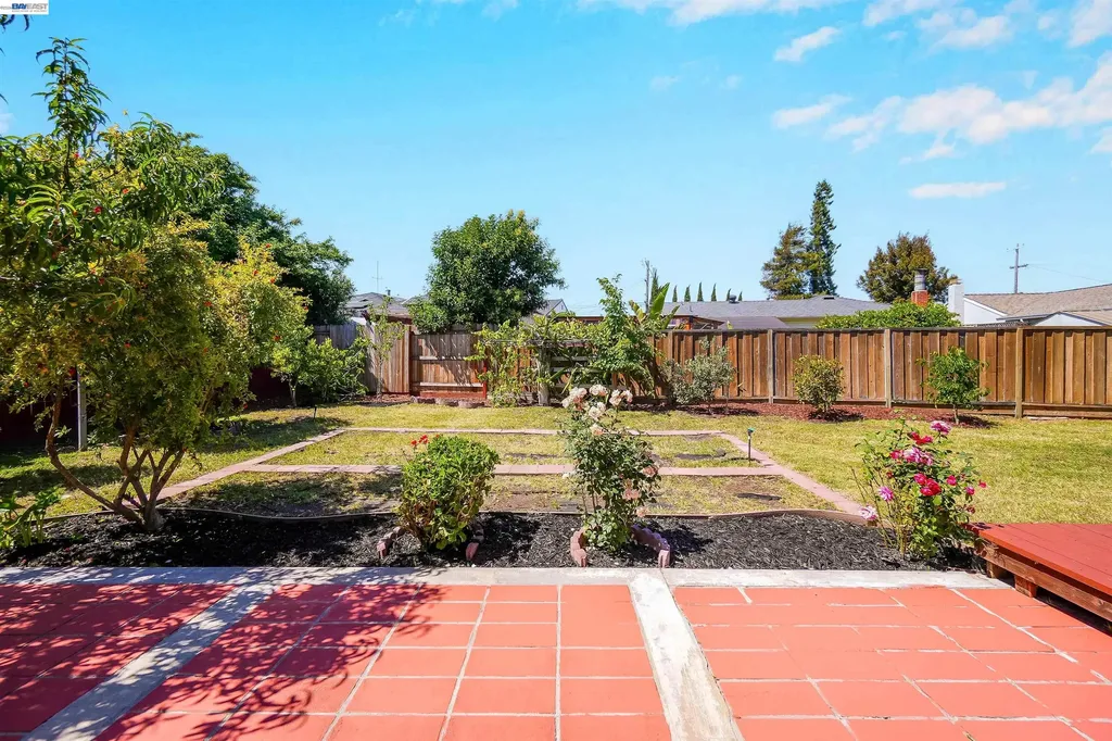 1341 Mcfarlane Lane Hayward CA 94544