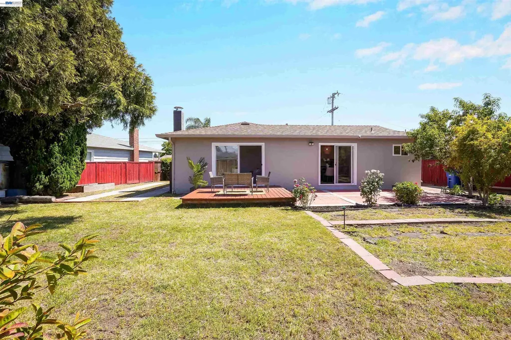 1341 Mcfarlane Lane Hayward CA 94544