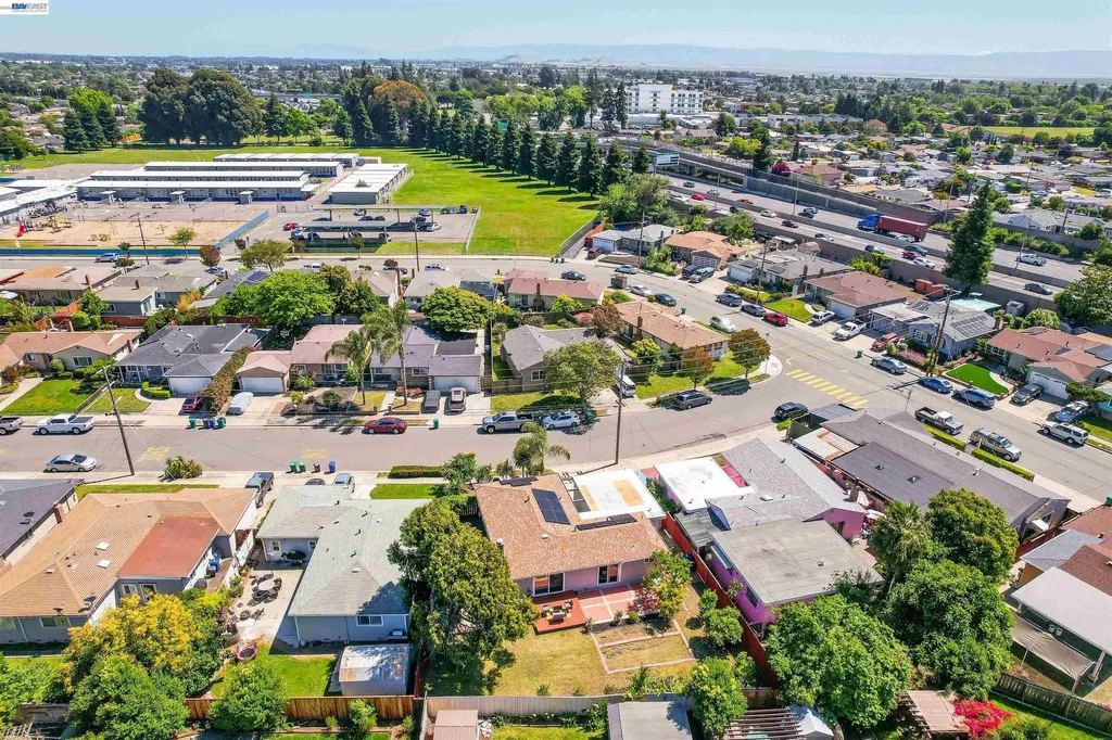 1341 Mcfarlane Lane Hayward CA 94544