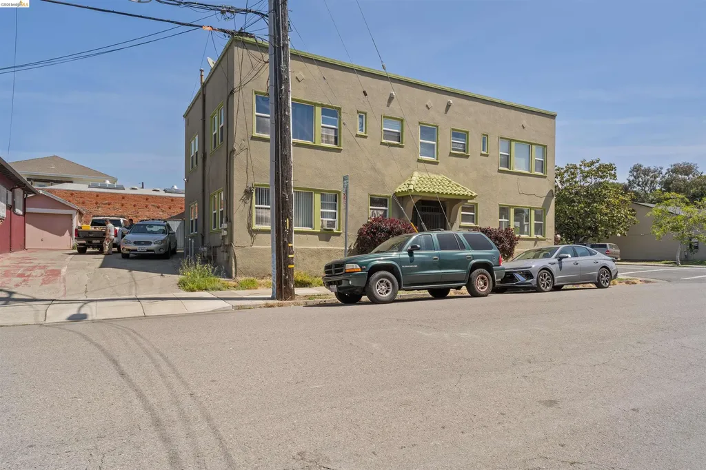 646 42nd Street Oakland CA 94609
