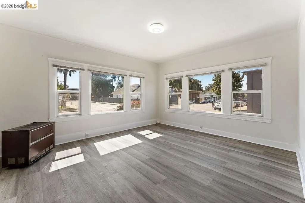 646 42nd Street Oakland CA 94609