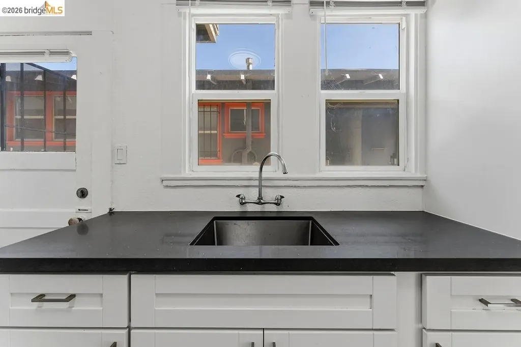 646 42nd Street Oakland CA 94609