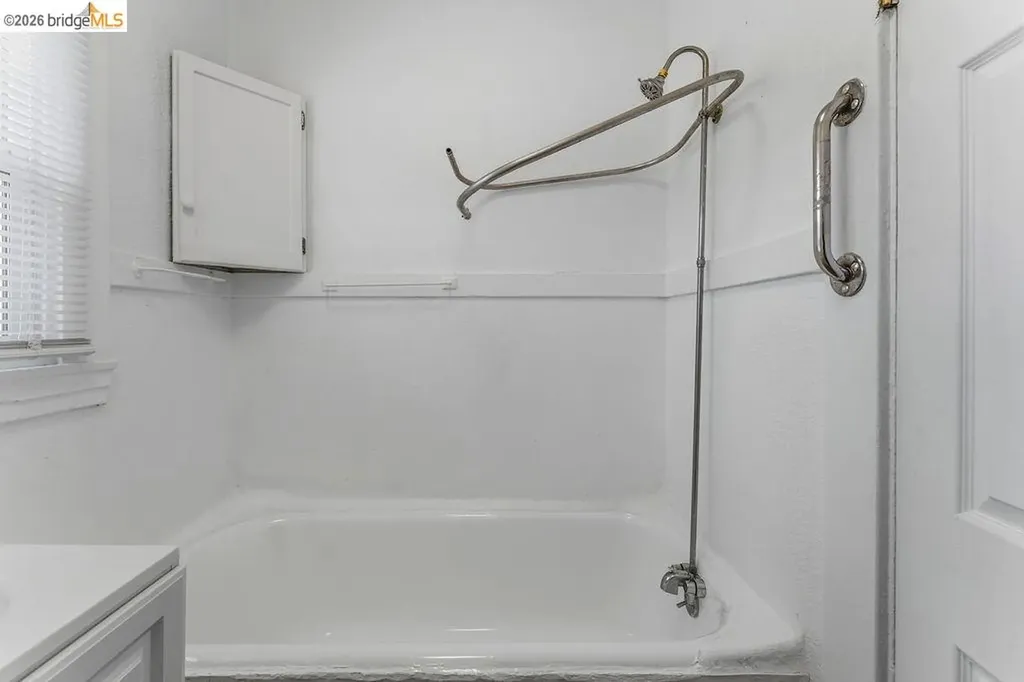 646 42nd Street Oakland CA 94609