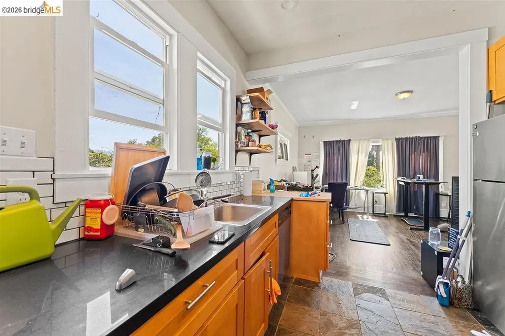 646 42nd Street Oakland CA 94609