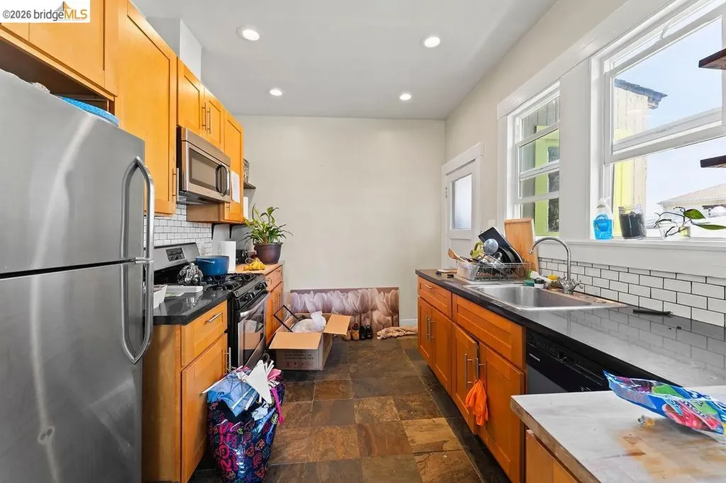646 42nd Street Oakland CA 94609