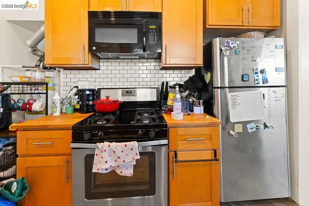 646 42nd Street Oakland CA 94609