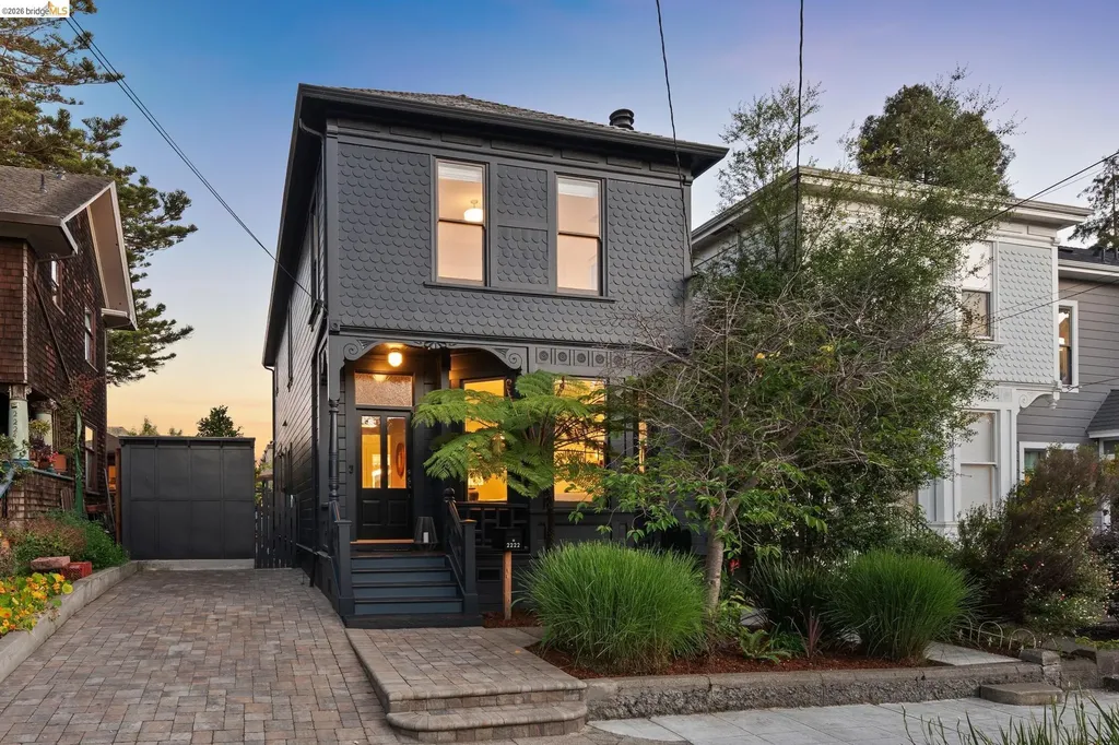 2222 Blake Street Berkeley CA 94704