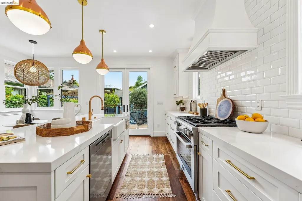 2222 Blake Street Berkeley CA 94704