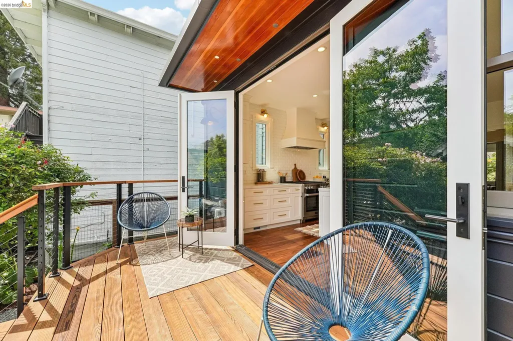 2222 Blake Street Berkeley CA 94704