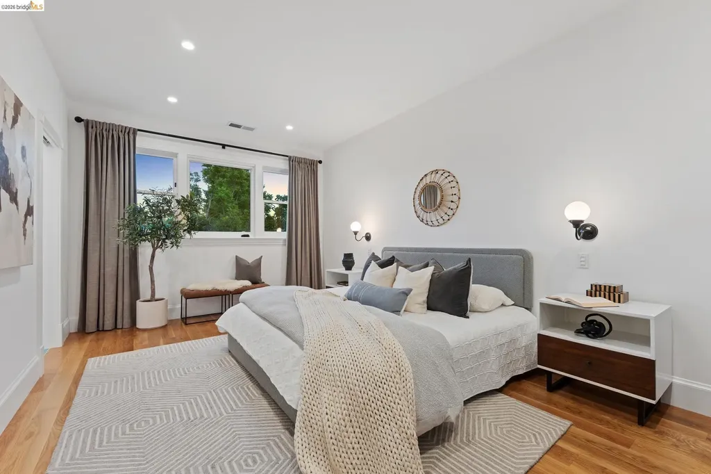 2222 Blake Street Berkeley CA 94704
